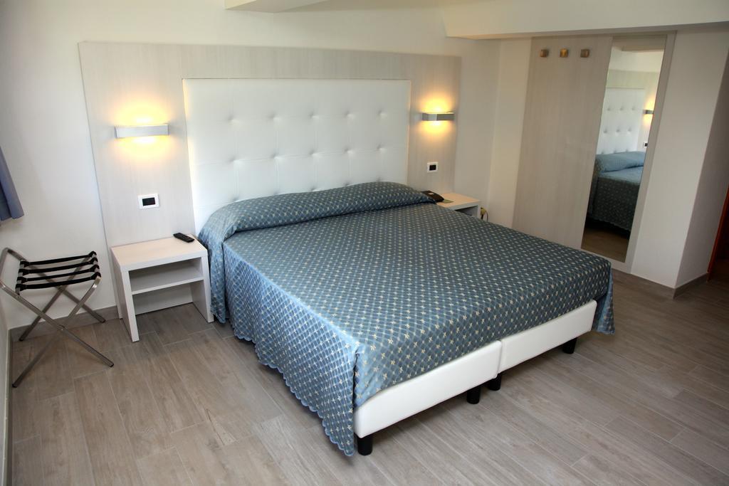 Garni Bellavista Hotell Calceranica al Lago Rom bilde