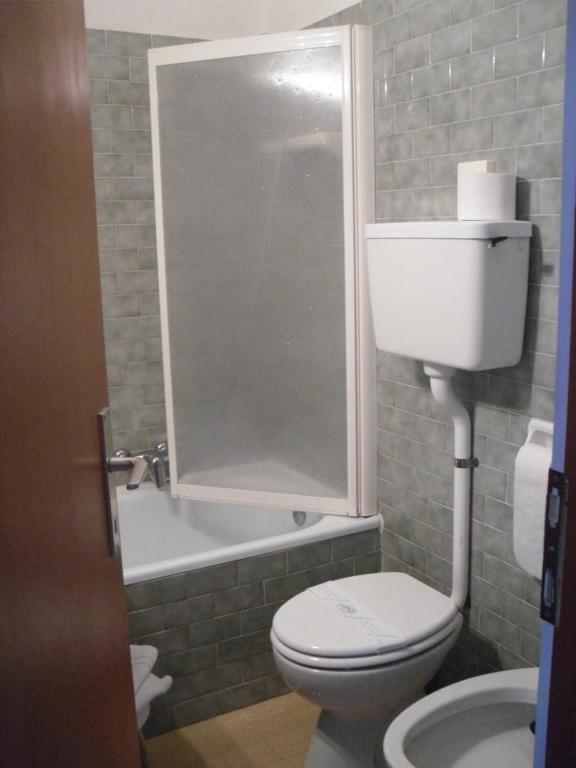 Garni Bellavista Hotell Calceranica al Lago Rom bilde