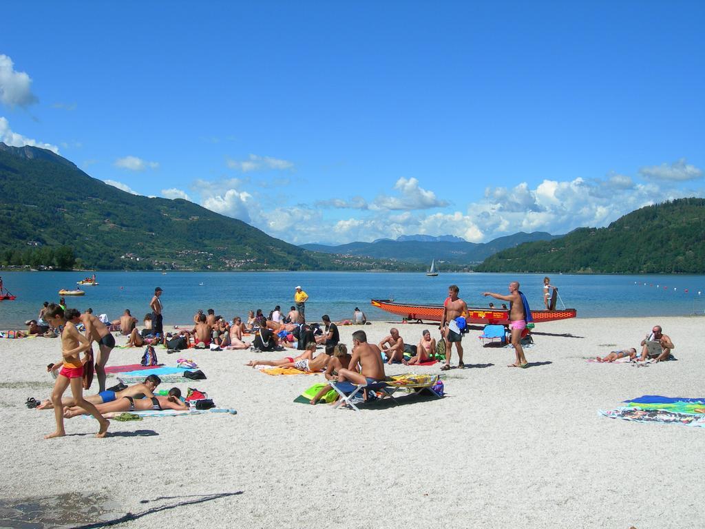 Garni Bellavista Hotell Calceranica al Lago Eksteriør bilde