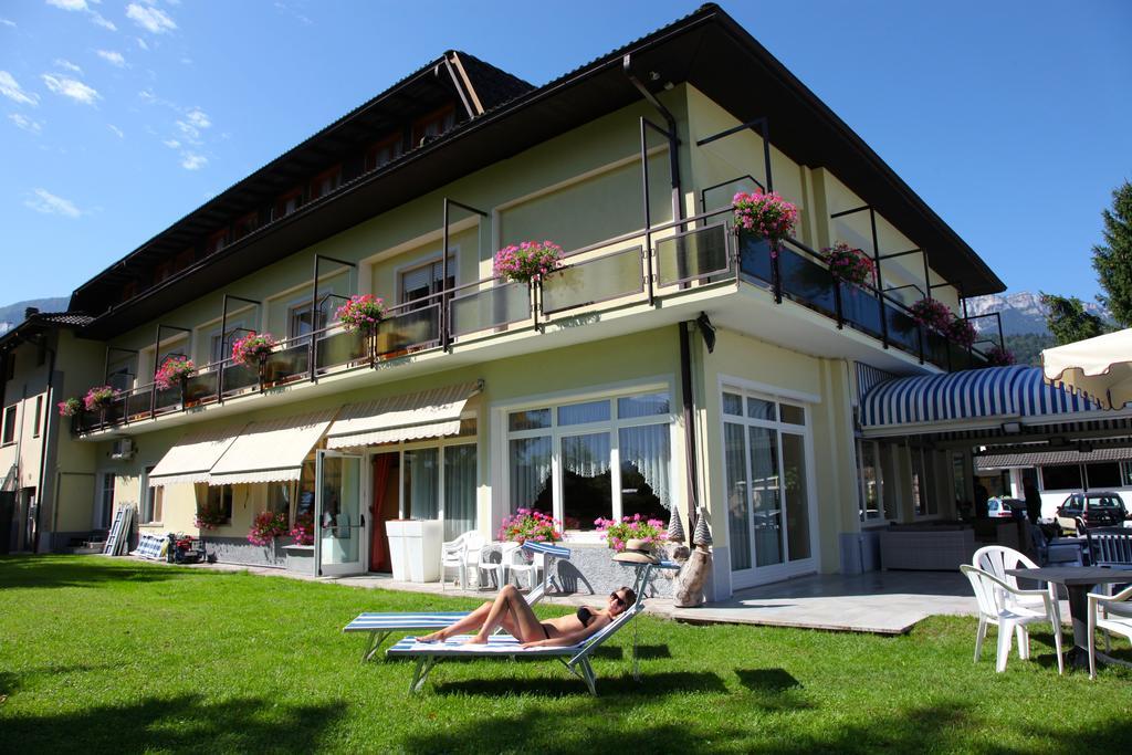 Garni Bellavista Hotell Calceranica al Lago Eksteriør bilde