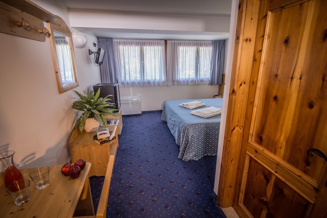 Garni Bellavista Hotell Calceranica al Lago Eksteriør bilde